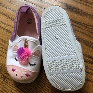Girls shoes